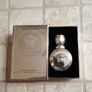 Versace eros (women)